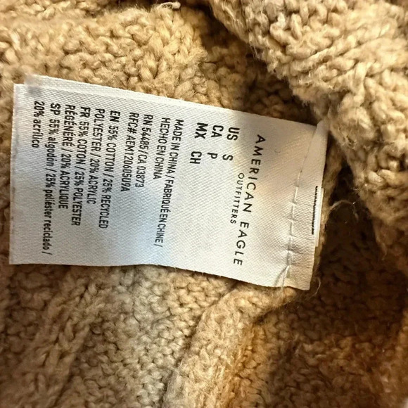 American Eagle Outfitters Tan Cable Knit Sweater. Used condition. - Picture 3 of 7
